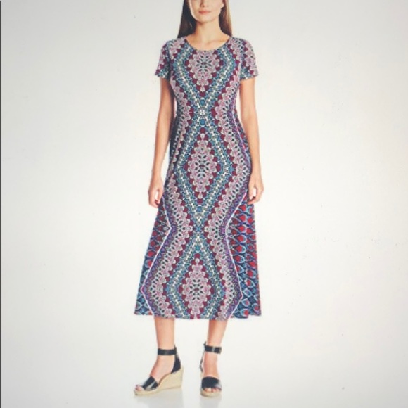London Times Dresses & Skirts - London Times Short Sleeve Round Neck Dress London Times Dresses & Skirts - London Times Short Sleeve Round Neck Dress